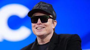 Elon Musk хагас их наяд долларын хөрөнгөтэй дэлхийн анхны хүн боллоо